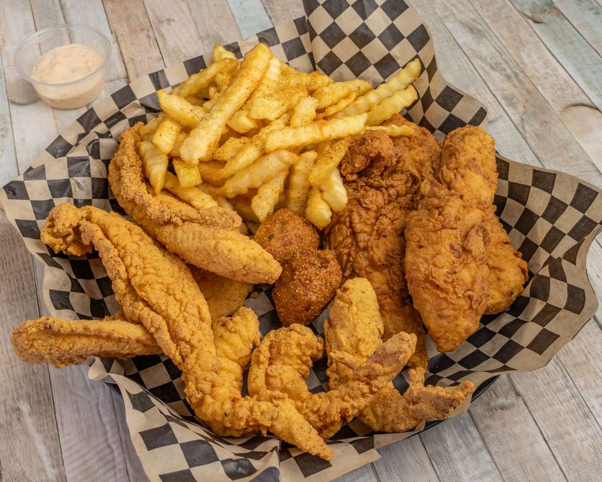 Fish&Chicks 9 Piece Fried Platter
