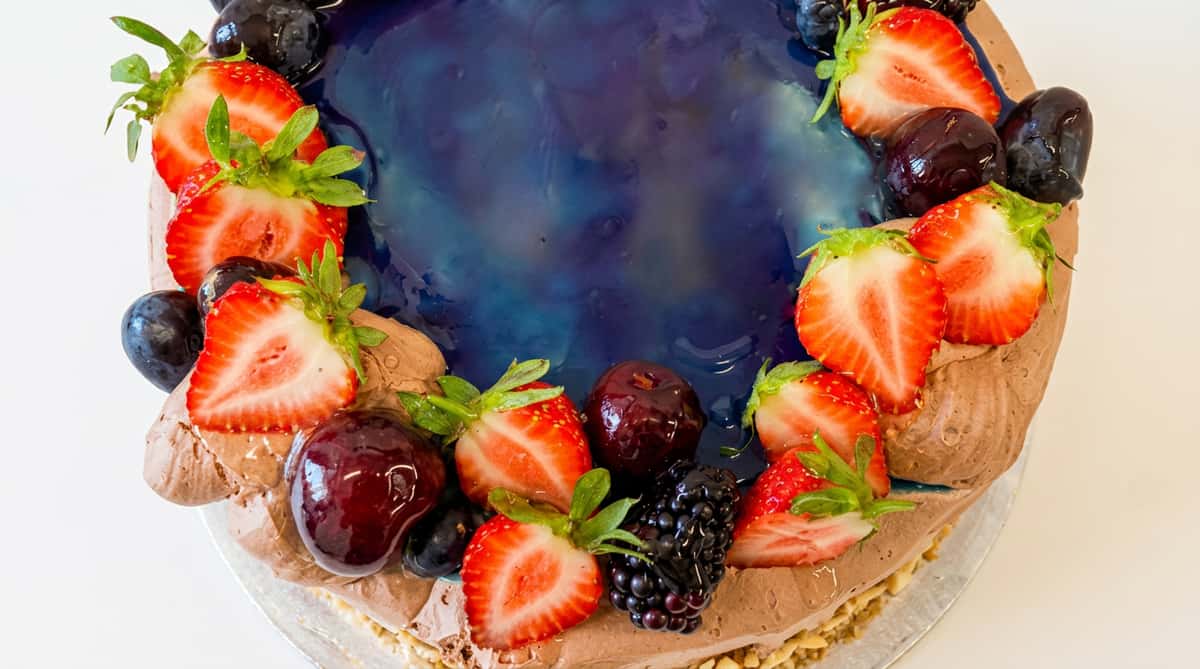 berry birthday cake