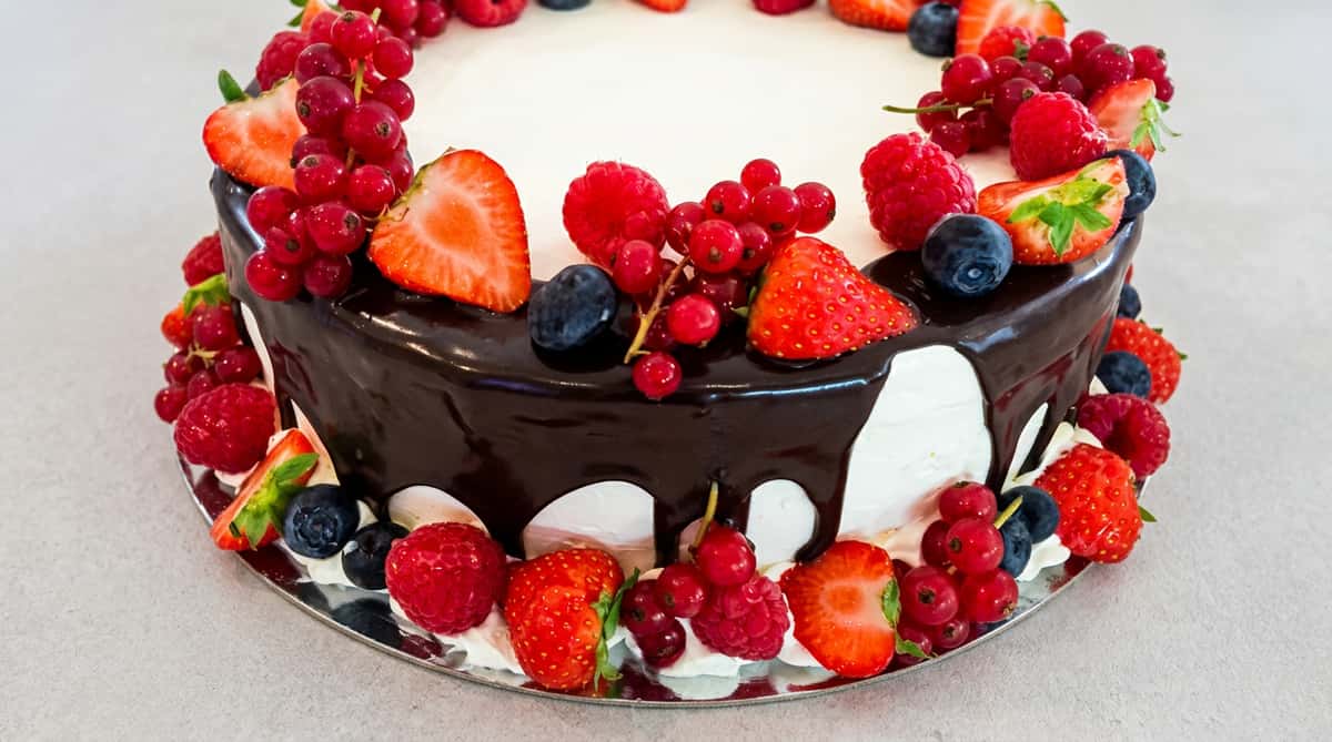 fruit drip cake