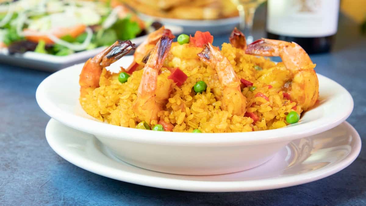 arroz amarillo con camarones
