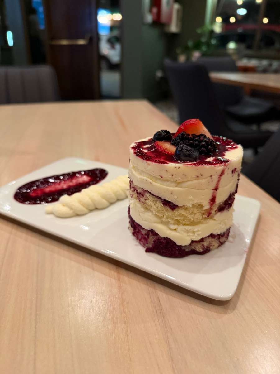 Berry Chantilly Cake