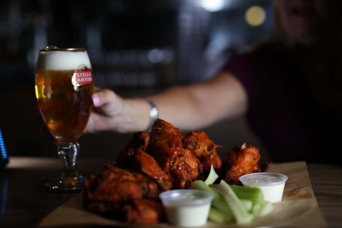 beer and wings