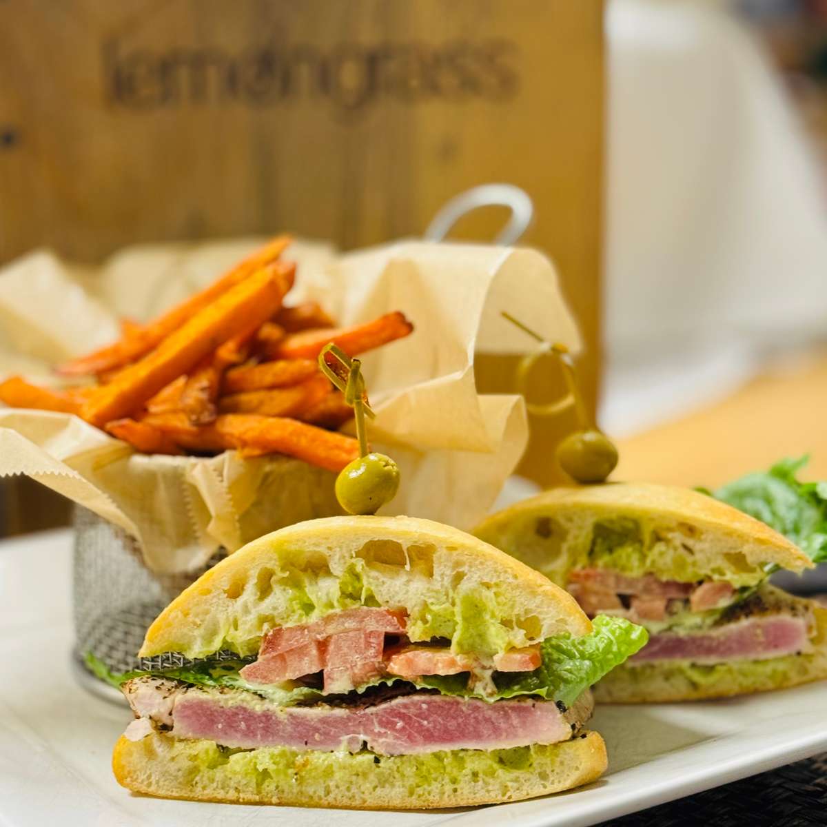 Pepper Tuna Steak Sandwich