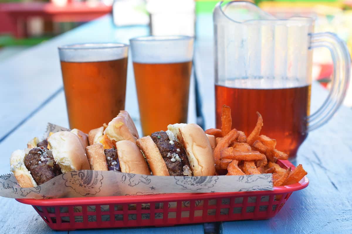 beer and slider