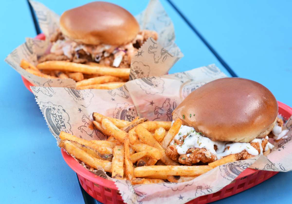 2 chick sandwiches