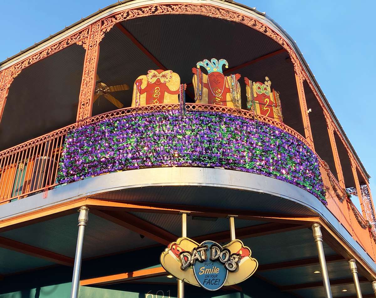 Dat Dog FMEN Mardi Gras Decor 2021