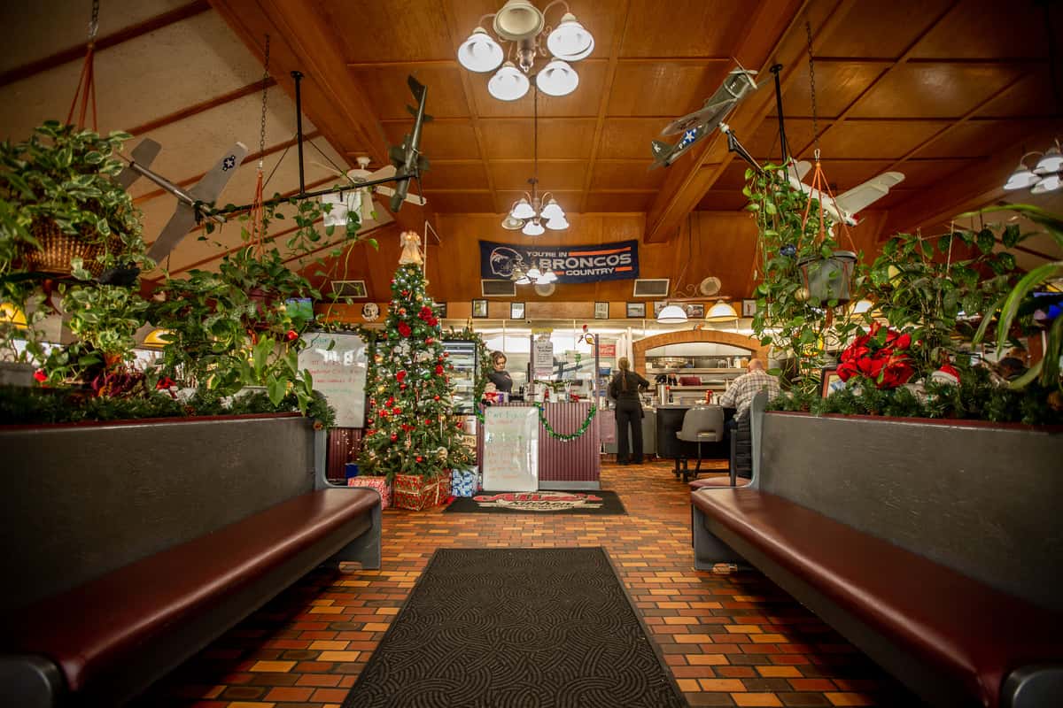 Interior.Exterior