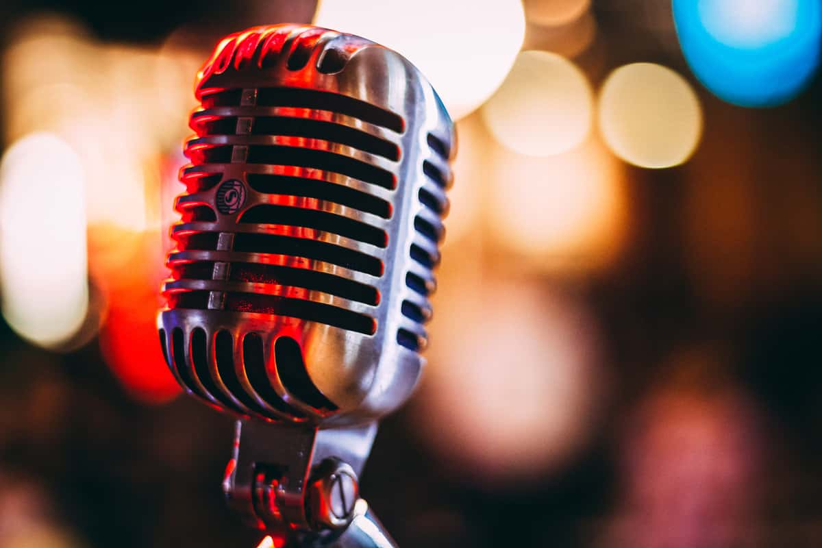 live music and microphone