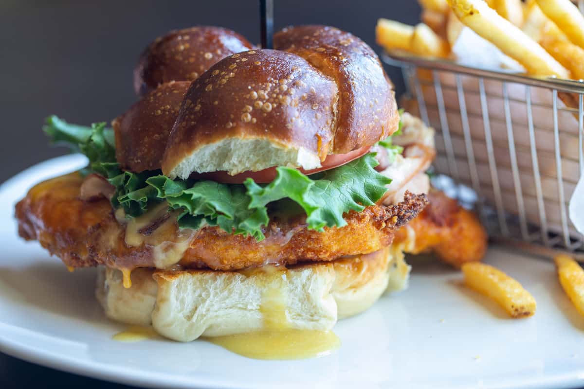 CHICKEN CORDON BLEU