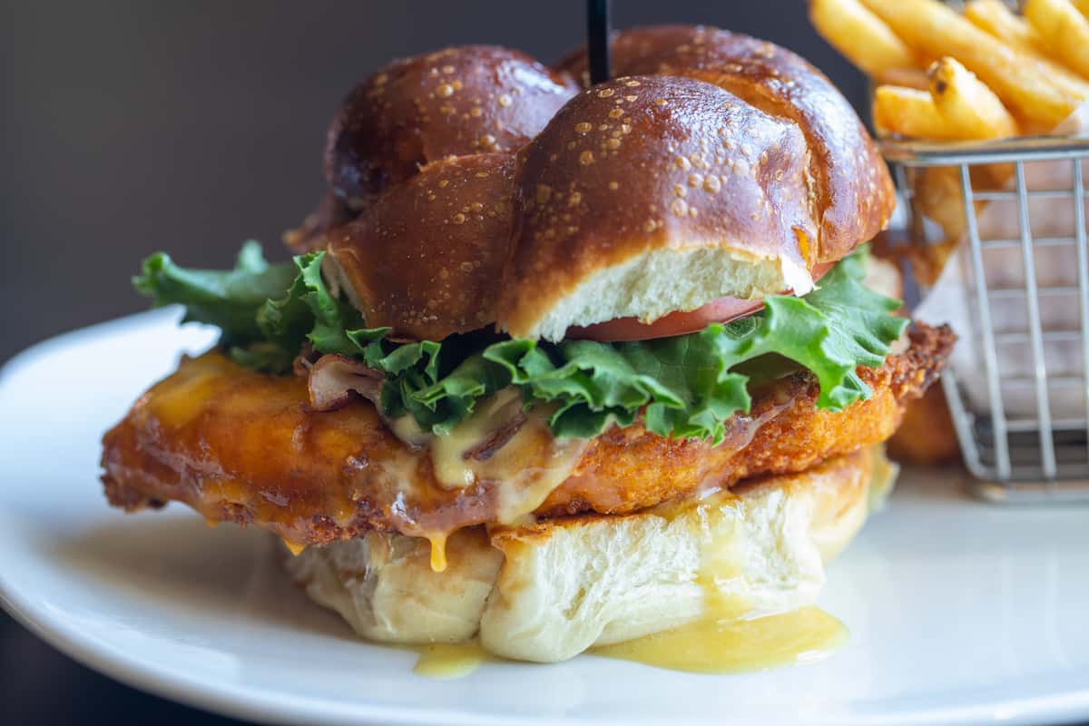 CHICKEN CORDON BLEU SANDWICH 