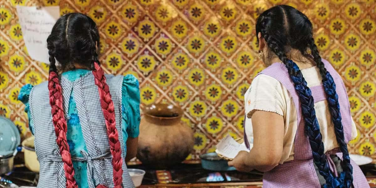 WSJ. Two Women Cooking