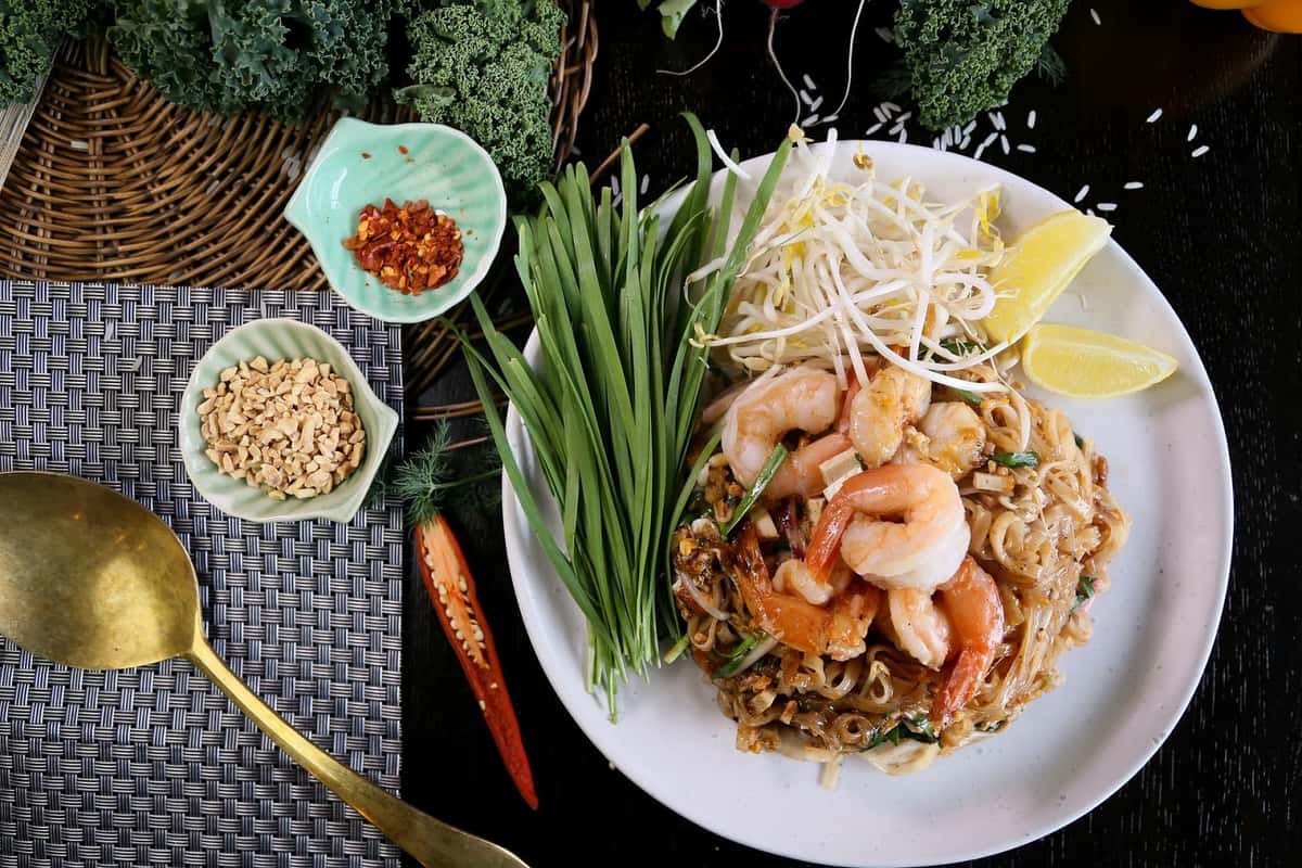 10 Best Places For Late Night Thai Food In Los Angeles Emporium Thai 