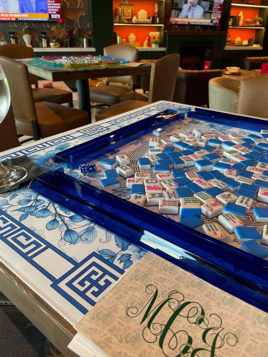 open table play mahjong