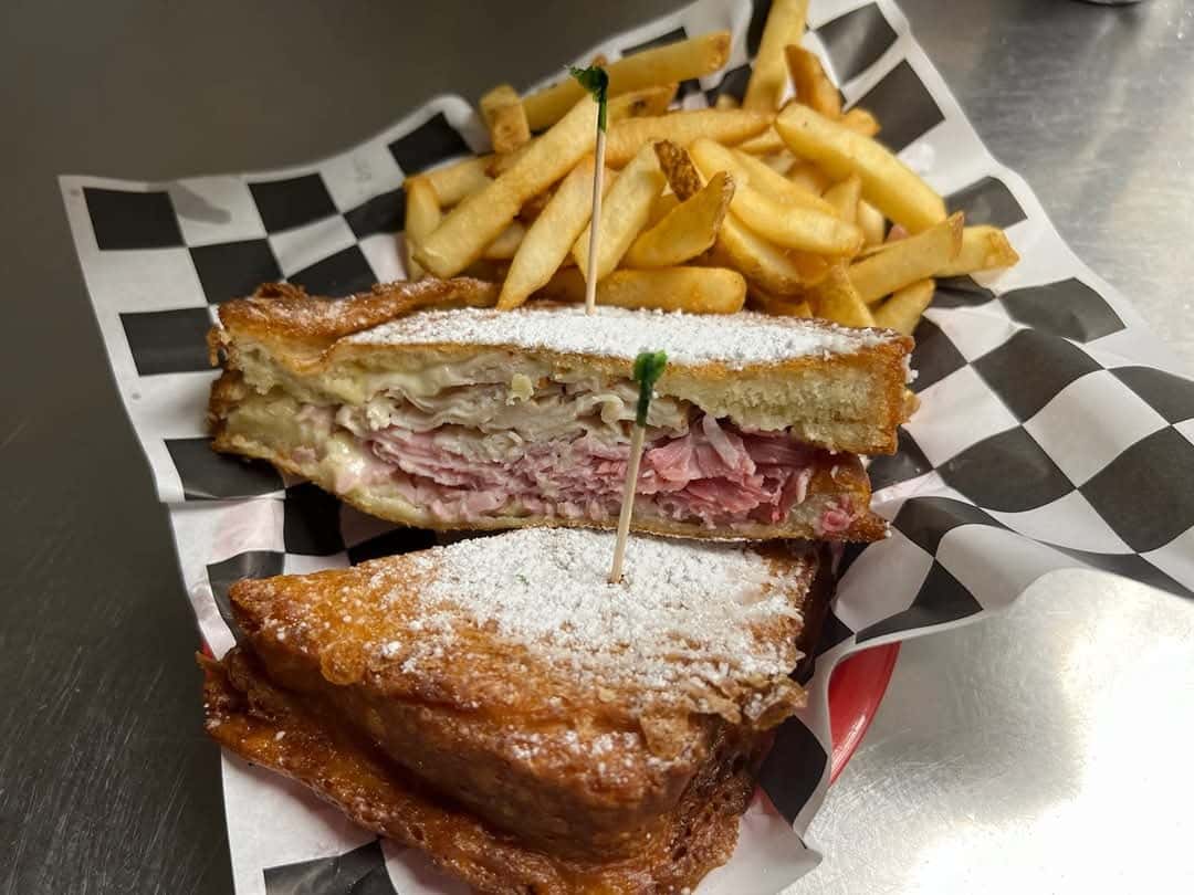 sandwich & fries