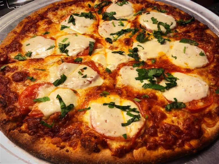 caprese pizza