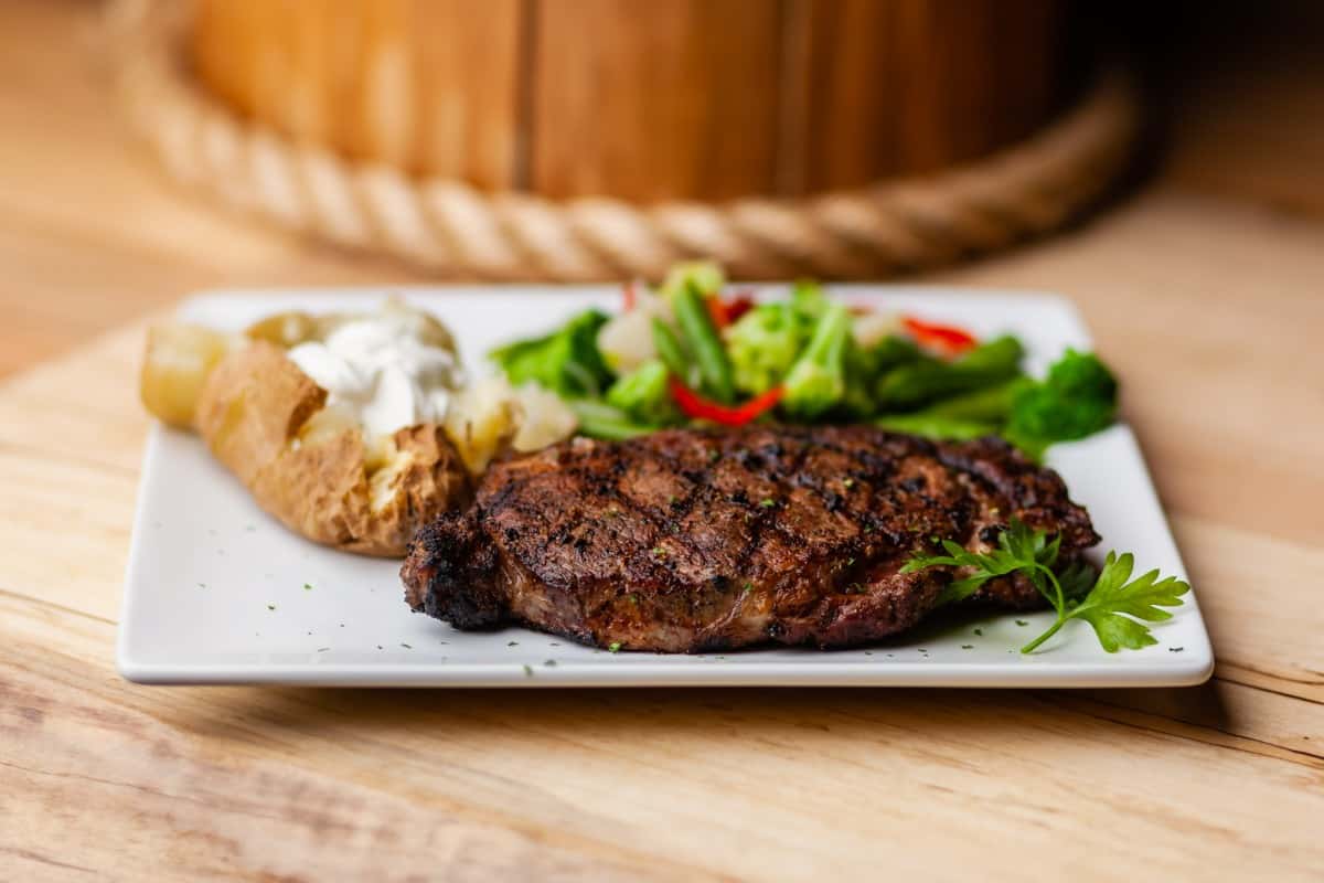 Steak and Potato with veggie