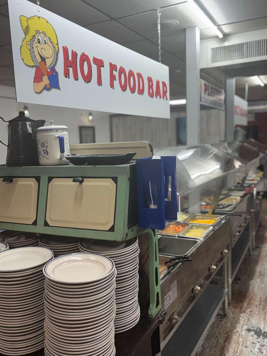 Hot Food Bar Is BACK !