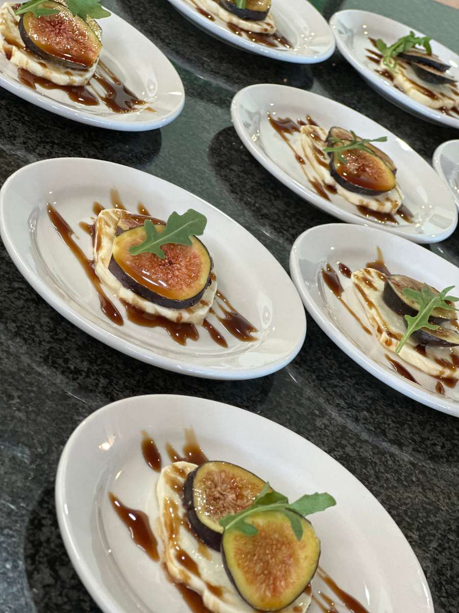 Fresh Fig Hors d'Houvres over Mozzarella with Balsamic Glaze