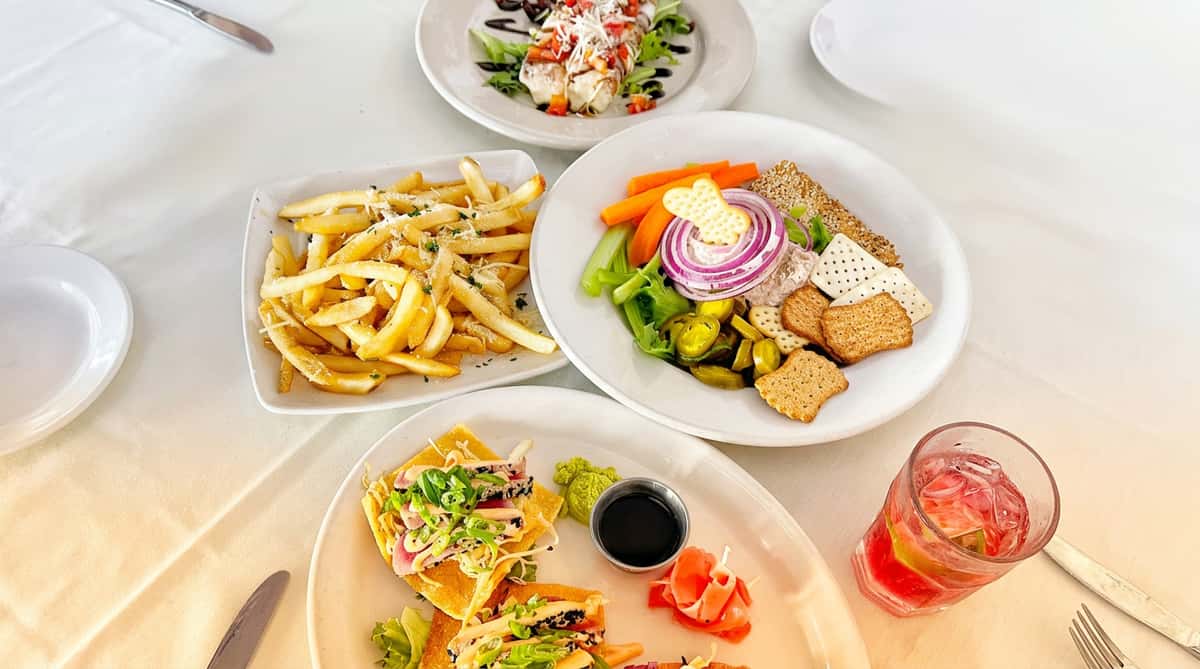tuna poke nachos
