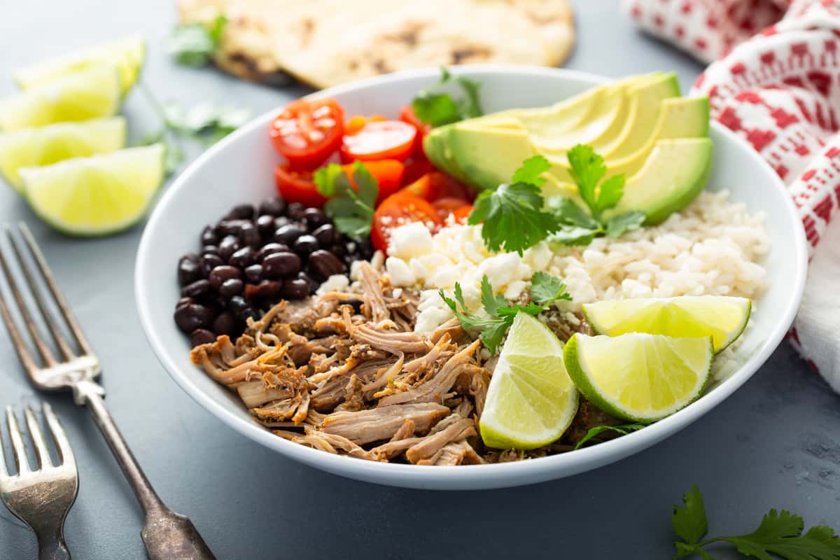 PORK BOWL WITH RICE AND BEANS