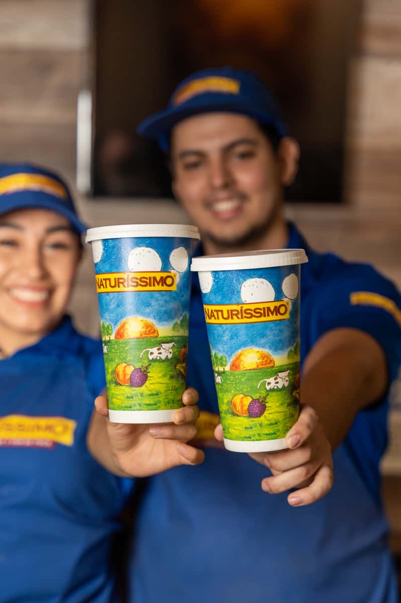 Naturissimo Restaurant - 2 people serving smoothies