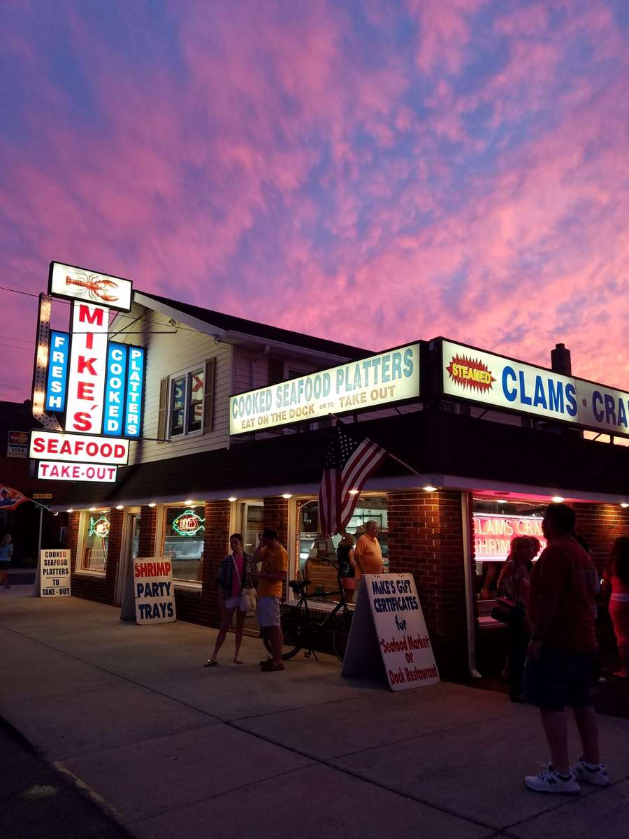 Exterior of Mike's Seafood at sunset