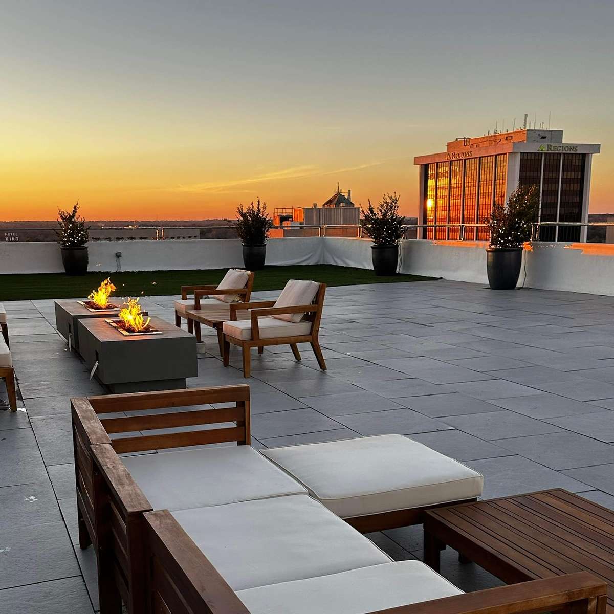 rooftop bar
