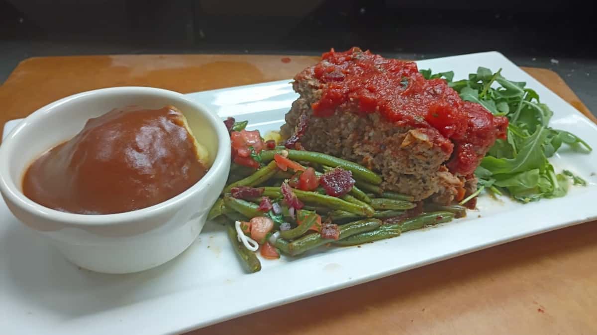 Special Meatloaf w_mashed plus green beans