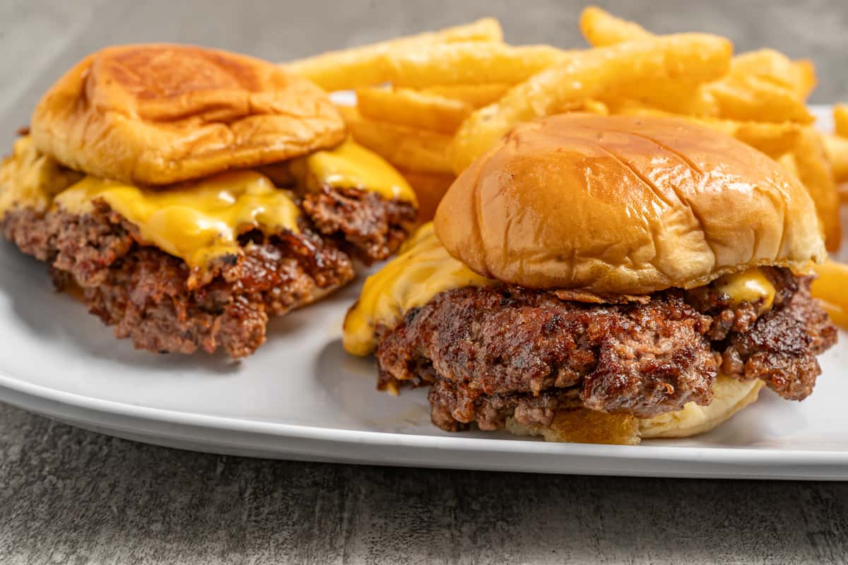 Mini smash burgers