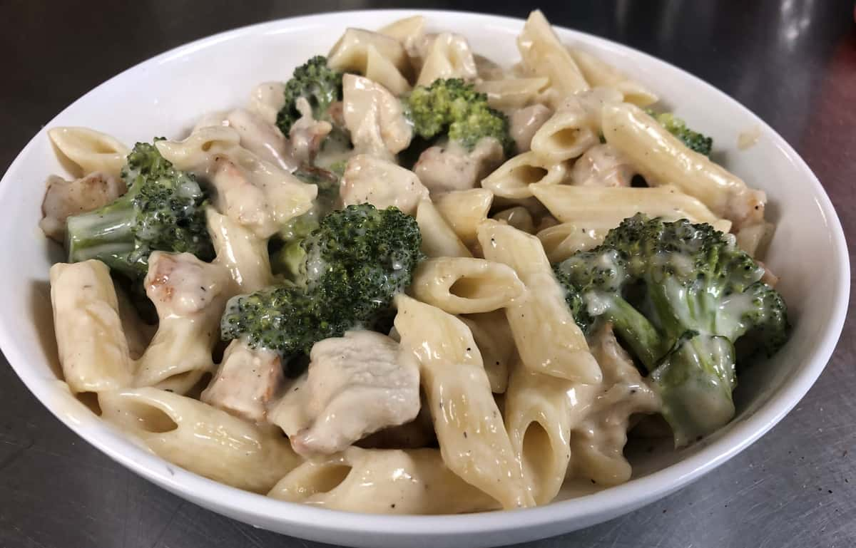 Chicken Broccoli Alfredo - Pasta - Wilton House of Pizza - Pizza ...