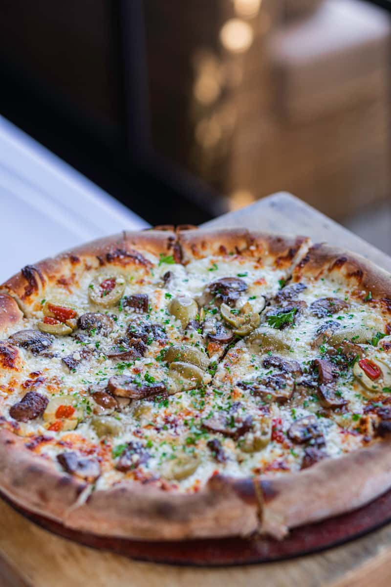 the fungi pizza