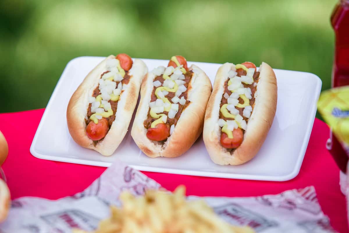 3 coneys on a plate