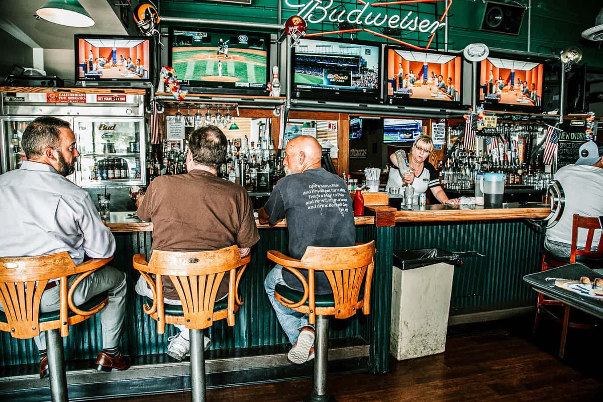 bar