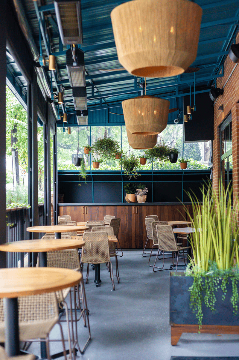 Ela patio