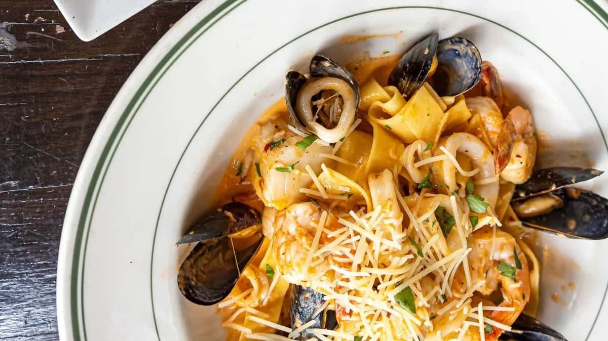 Pasta with oysters