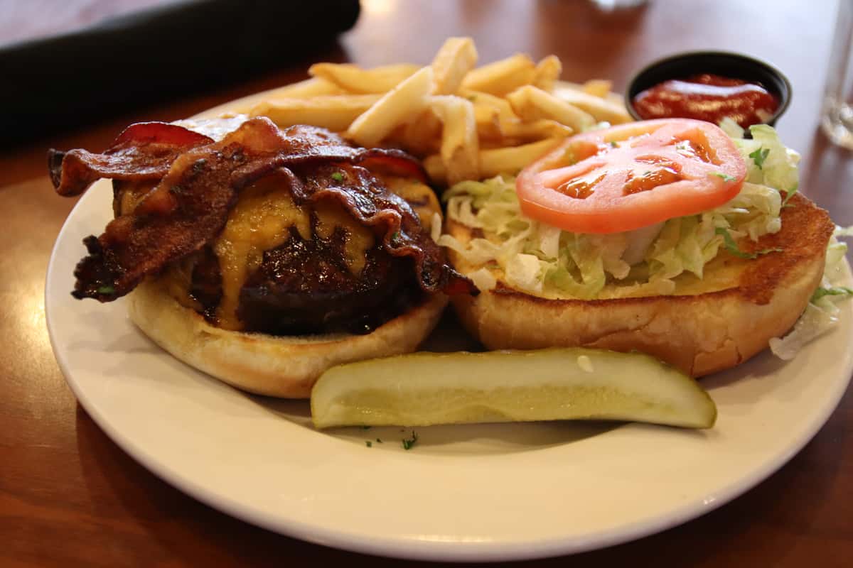 bacon cheesebuger with fries