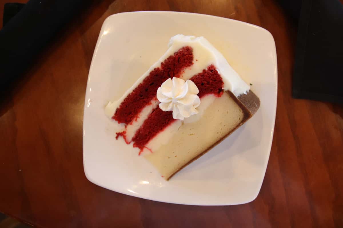 red velvet cheesecake 