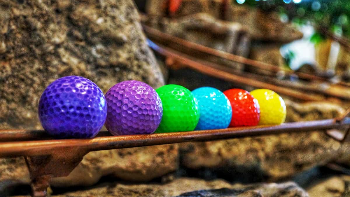 colored golf balls