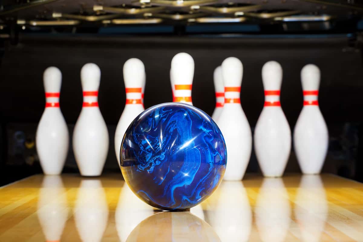 Bowling ball and Bowling pins