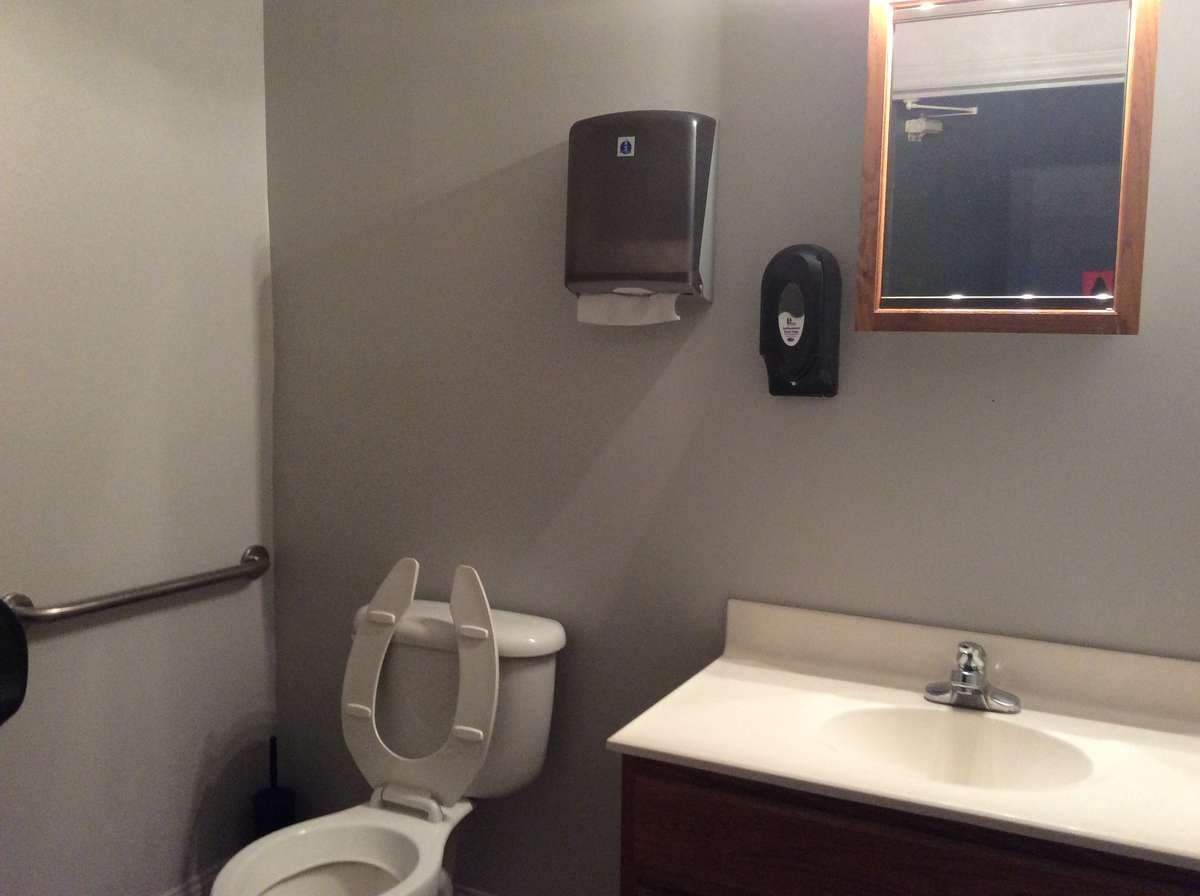 Bar Bathroom before 