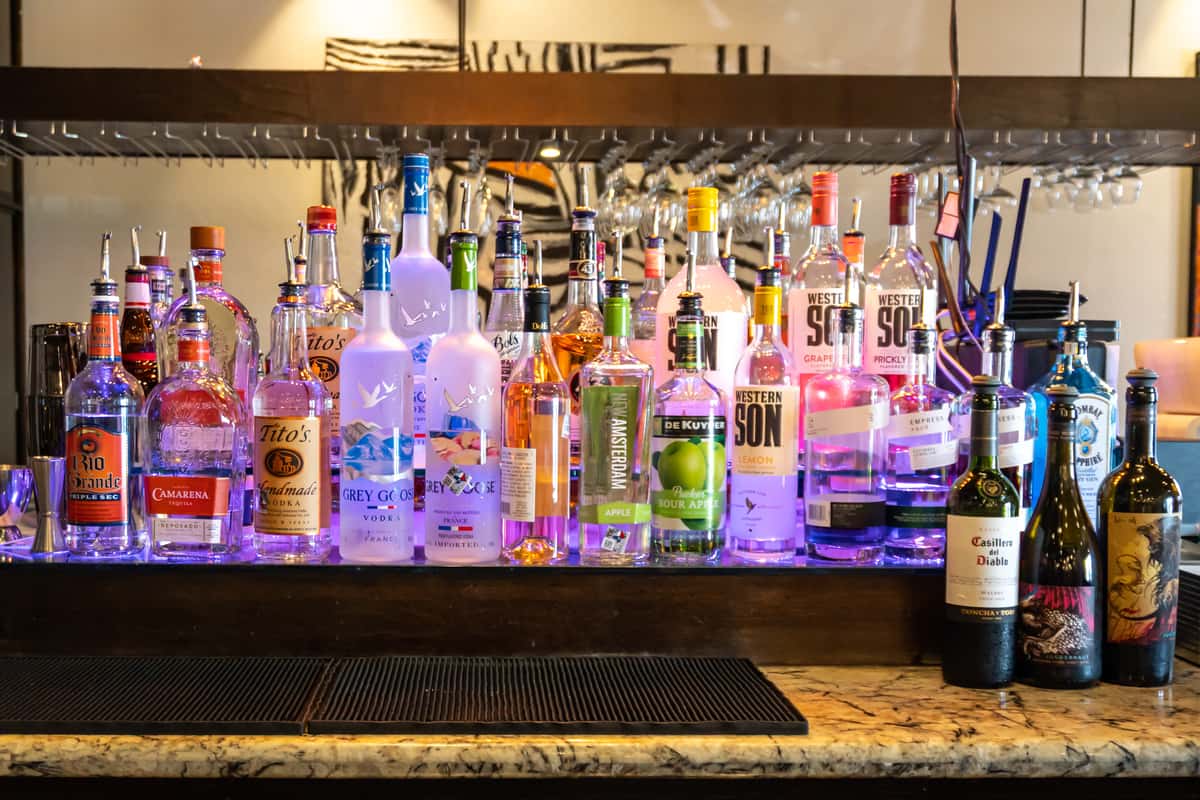 Bar