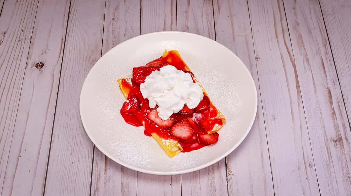 Did you really think we were going to forget our Danish? Filled with our delicious four cheese blend then topped with our fresh glazed strawberries for the best balance