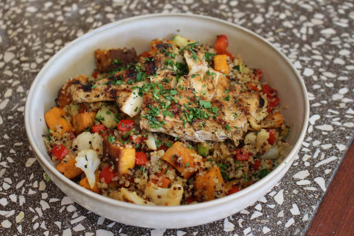 chicken quinoa bowl