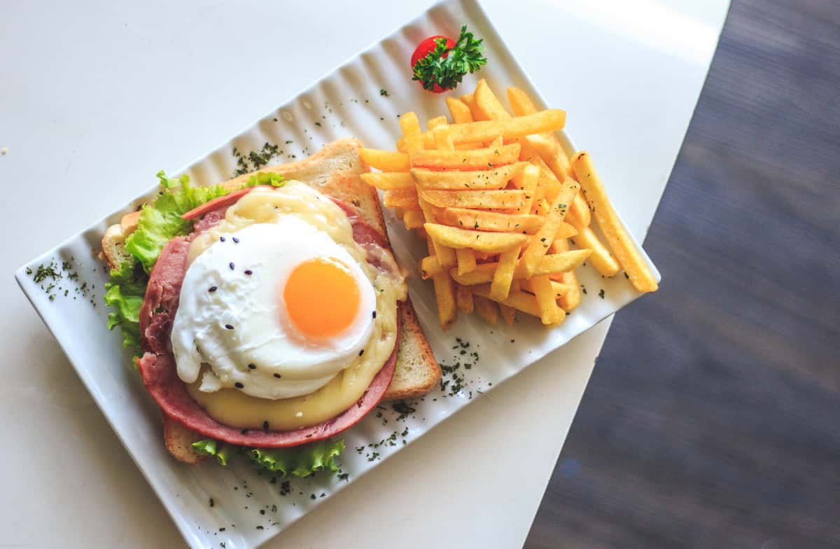 eggs and fries