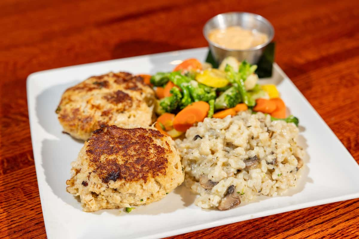 Lunch Broiled Jumbo Lump Crab Cake`