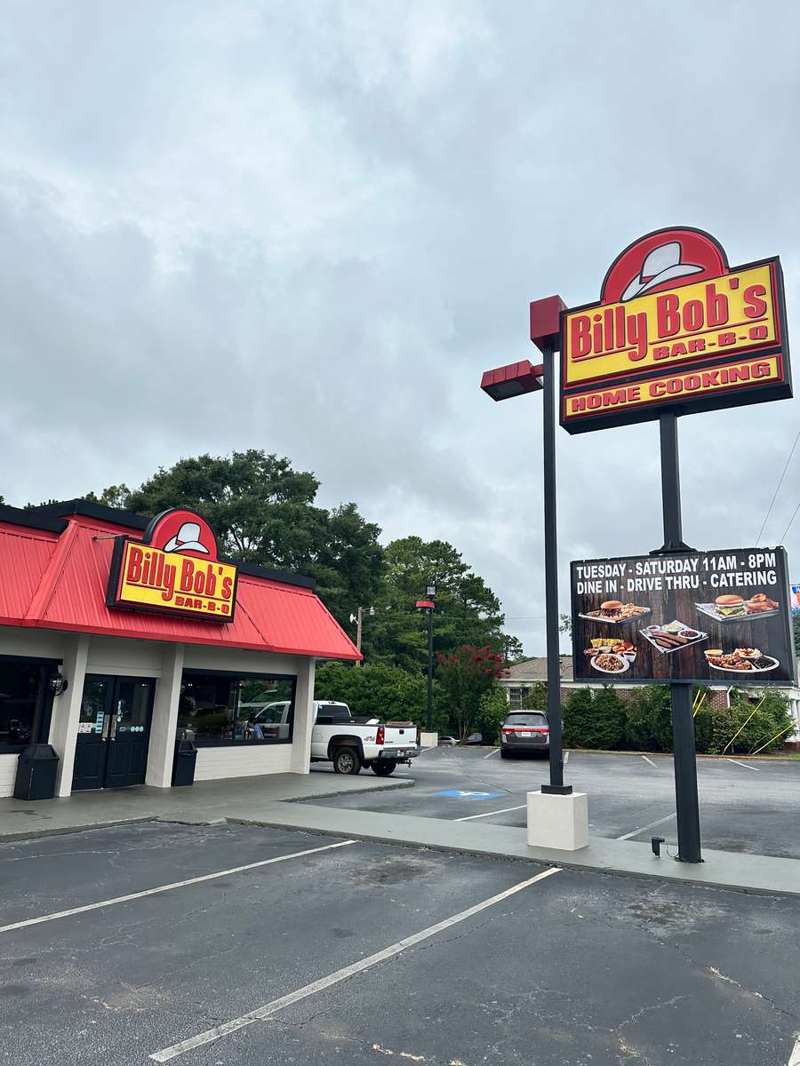 Billy Bob's Bar-B-Q Exterior