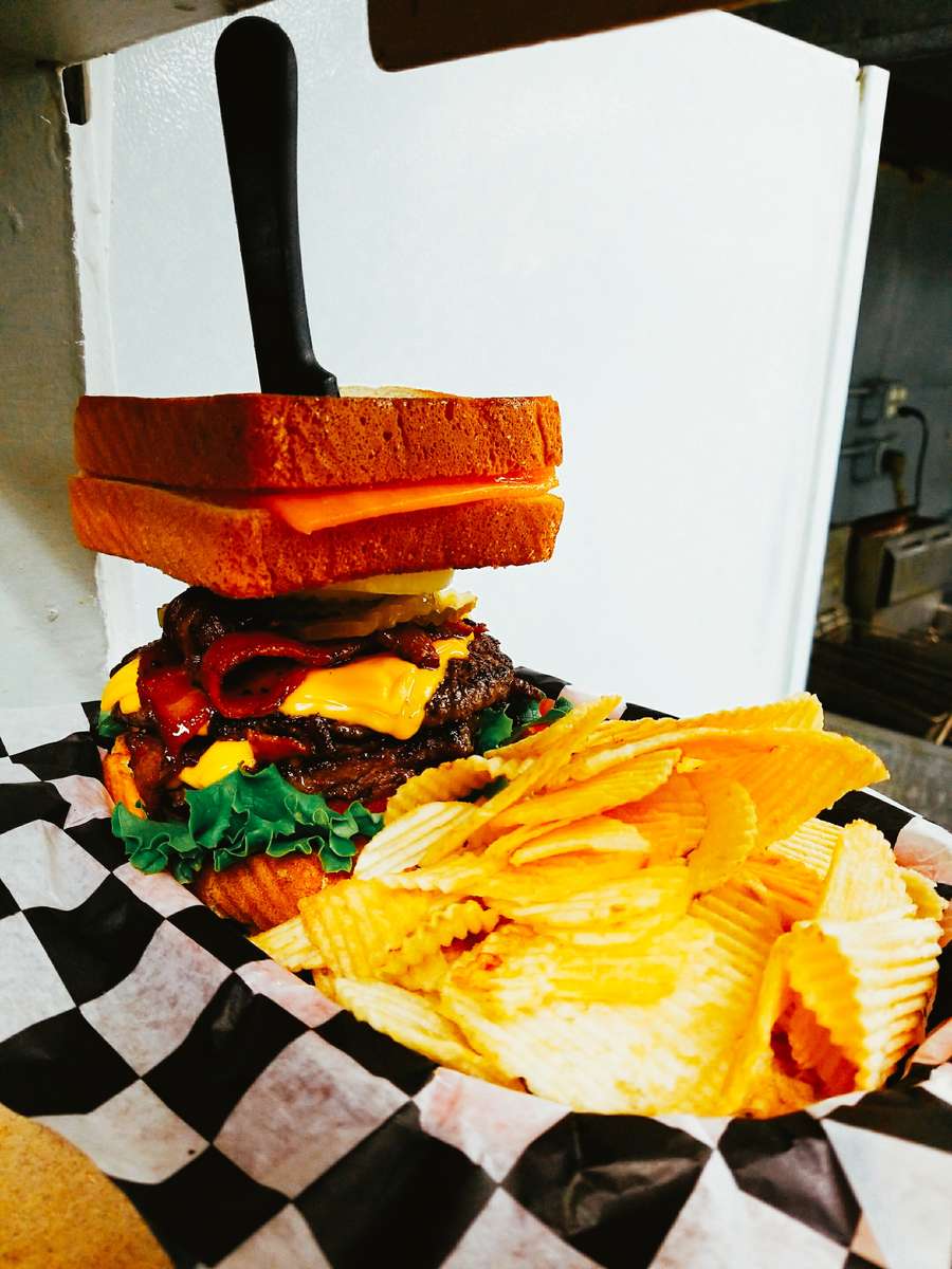 sandwich and chips