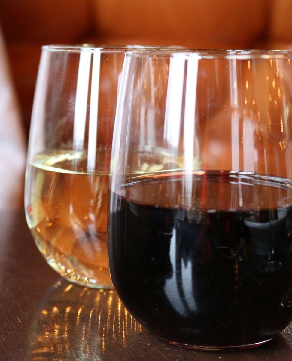 white and red wine