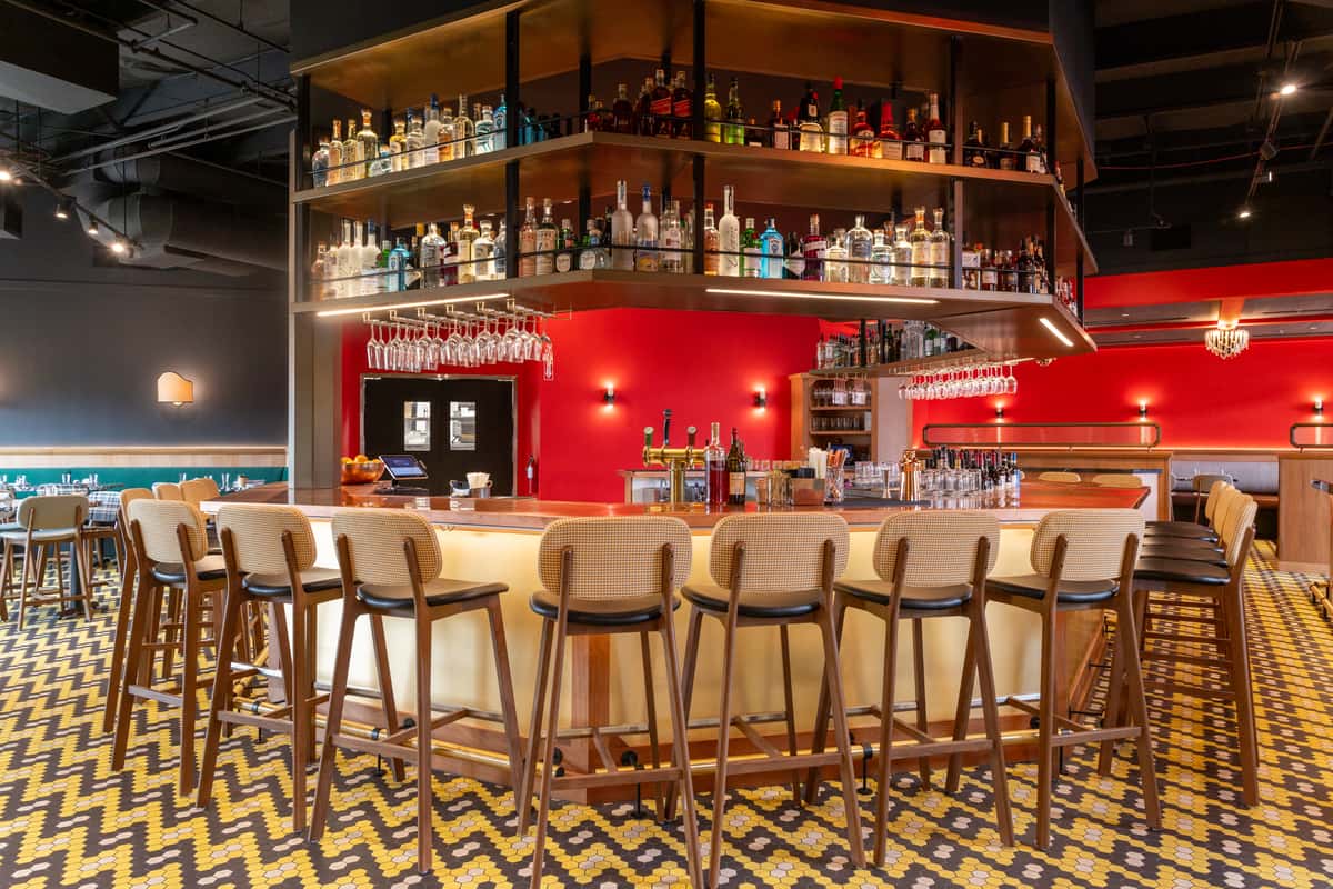 bar-space