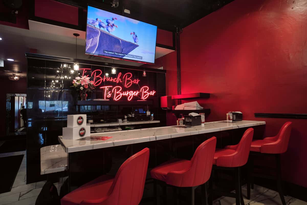 bar
